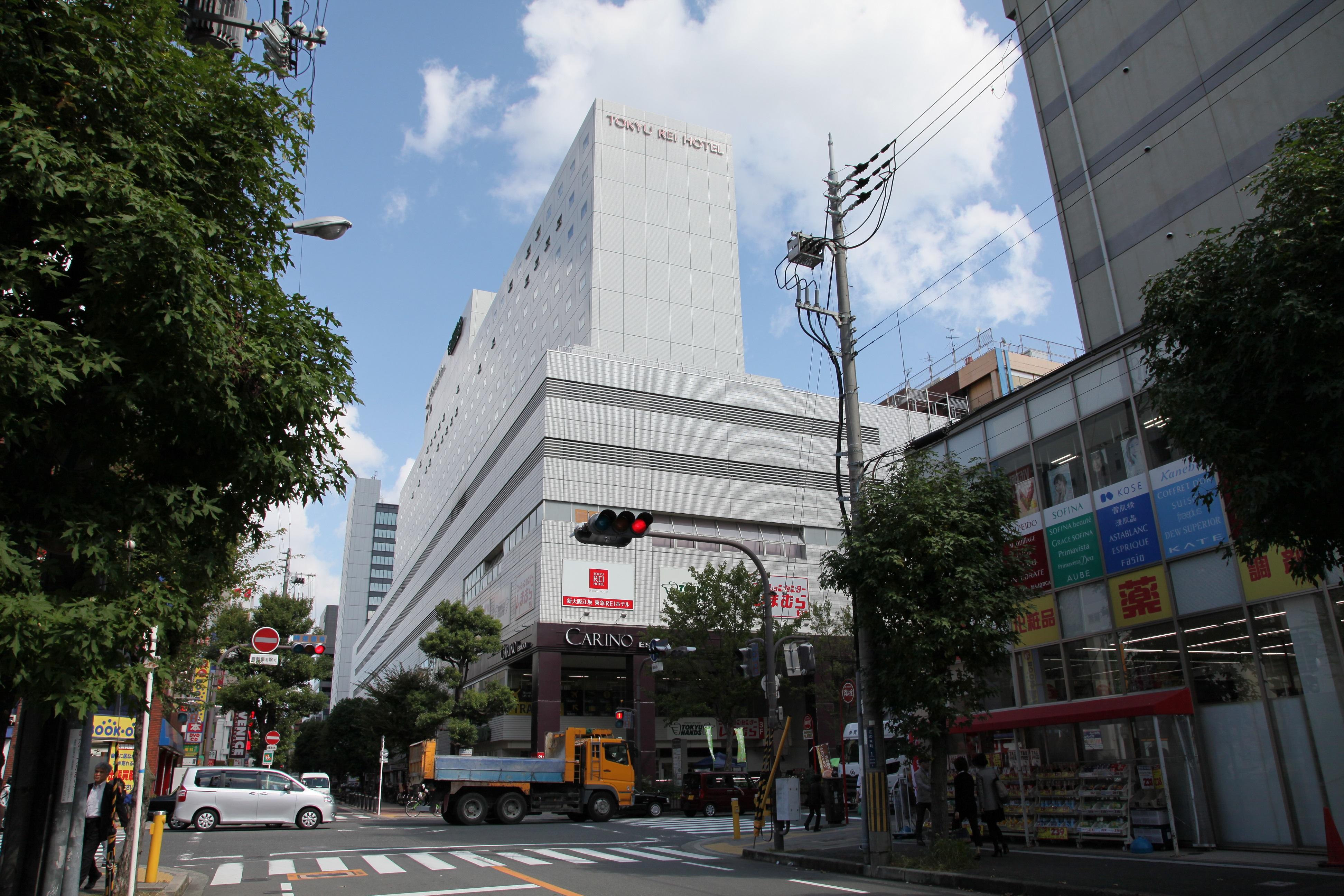 Shin Osaka Esaka Tokyu REI Hotel Suita Exterior foto