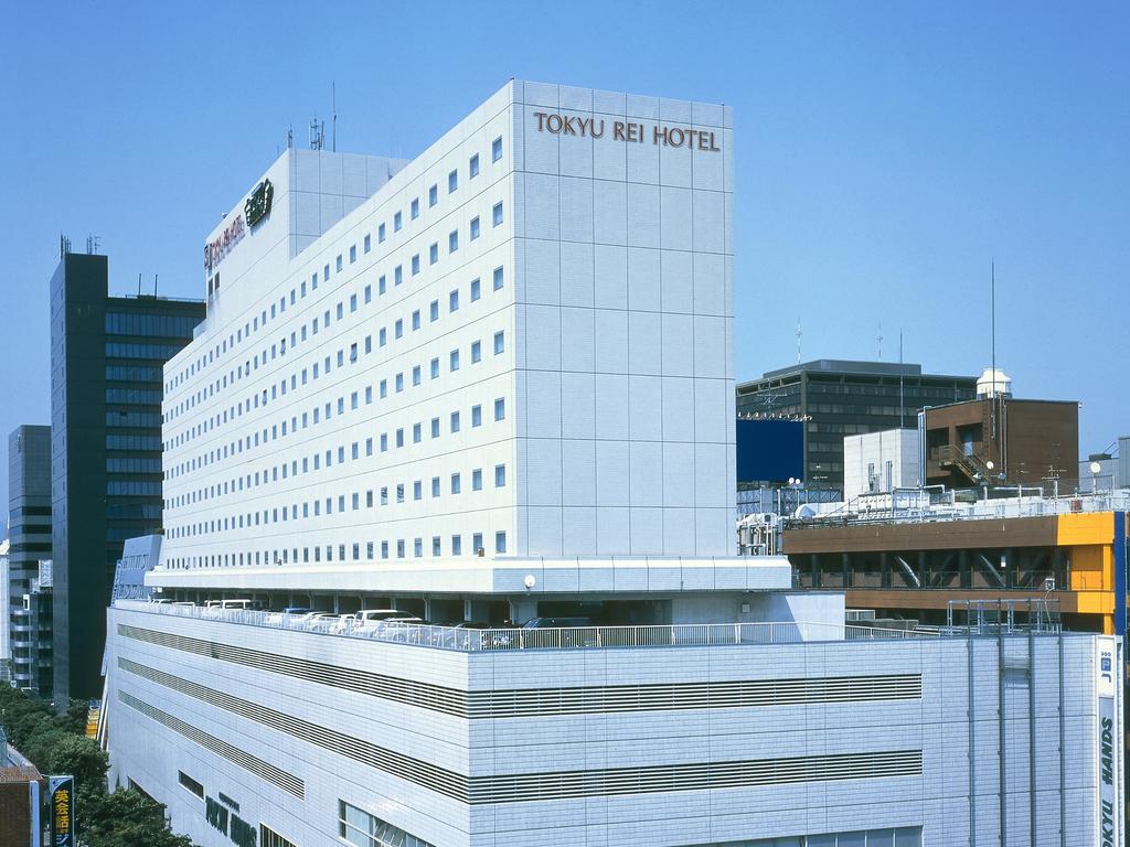 Shin Osaka Esaka Tokyu REI Hotel Suita Exterior foto