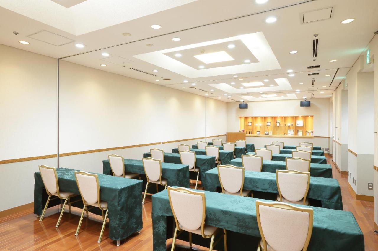 Shin Osaka Esaka Tokyu REI Hotel Suita Exterior foto
